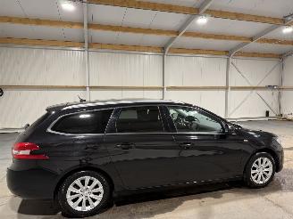 Peugeot 308 1.2 96kW PureTech Style Airco Navi picture 5