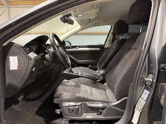 Volkswagen Passat 1.4TSI 110kW Automaat ACT Connected Series picture 13
