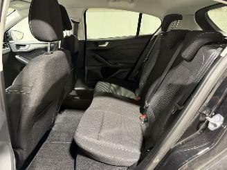 Ford Focus 1.0Ecoboost 92kW Hybrid Titanium picture 33