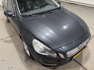 Volvo V-60 2.4D5 151kW Automaat Summum picture 19