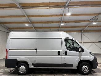 Vrakbiler auto Peugeot Boxer 330 2.2BlueHDI 103kW L2H2 Premium 2021/6