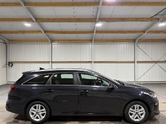 krockskadad bil auto Kia Ceed 1.6CRDi 85kW Clima Camera Dynamicline 2019/7