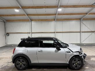 krockskadad bil auto Mini Electric 33kWh 135kW Essential 2023/9