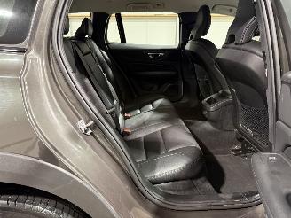 Volvo V-60 Cross Country 2.0B5 184kW Automaat AWD Pro picture 24