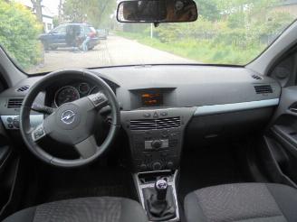 Opel Astra Astra Wagon 1.9 CDTi Business picture 14