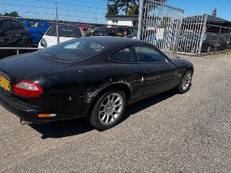 Jaguar Xk-8 v8 coupe picture 4