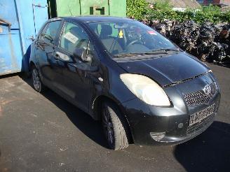 Toyota Yaris  picture 3