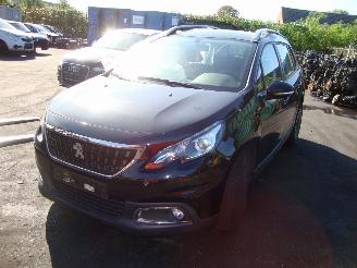 krockskadad bil bedrijf Peugeot 2008  2017/1