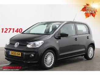 Damaged car Volkswagen Up! 1.0 high up! BlueM. 5-DRS Navi Airco Cruise PDC 126.007 km! 2013/8