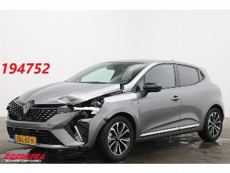 uszkodzony samochody osobowe Renault Clio 1.6 E-Tech Full Hybrid 145 techno LED Navi Clima Cruise Camera 3.962 km! 2025/9