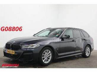 Unfallwagen BMW 5-serie Touring 520i M-Sport Pano LED HUD ACC 360° Memory LRHZ SHZ 2021/3