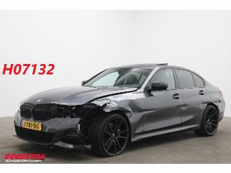 Voiture accidenté BMW 3-serie 330i M-Sport Schuifdak LED Virtual Navi Cruise SHZ 2019/5