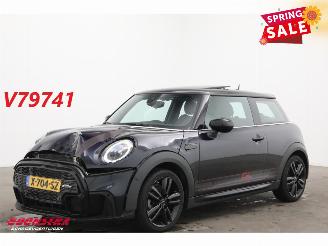 skadebil auto Mini Mini 1.5 Cooper Aut. JCW Pano LED Leder Cruise Camera SHZ 2024/1