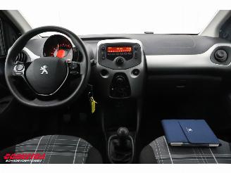 Peugeot 108 1.0 e-VTi Blue Lion Bluetooth Airco 16.397 km! picture 13