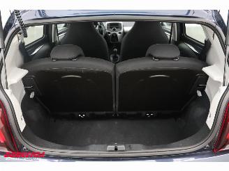 Peugeot 108 1.0 e-VTi Blue Lion Bluetooth Airco 16.397 km! picture 24