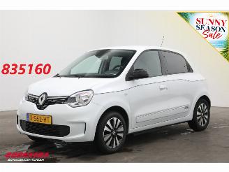 damaged passenger cars Renault Twingo R80 E-Tech Techno 22 kWh Navi Clima Cruise Bluetooth 2023/11