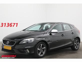 škoda osobní automobily Volvo V-40 2.0 D2 R-Design Business Clima Navi Leder SHZ Cruise 2015/12