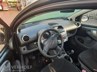 Toyota Aygo Aygo (B10), Hatchback, 2005 / 2014 1.0 12V VVT-i picture 5