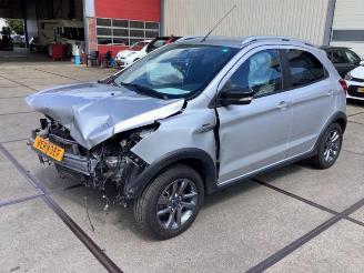 krockskadad bil auto Ford Ka Ka+, Hatchback, 2016 1.2 2019/9