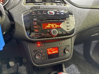 Fiat Punto 0.9 TwinAir Turbo 100 Lounge picture 33