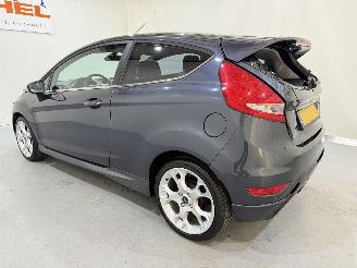 krockskadad bil auto Ford Fiesta 1.6 Titanium 8kW Clima 2010/1