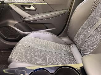 Peugeot 208 1.2 PureTech 130 GT-Line Aut. picture 36