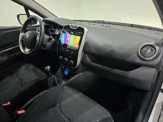 Renault Clio Estate 0.9 TCe Night&Day 66kw Bjr.2014 picture 27