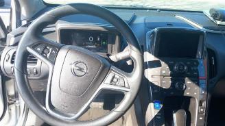 Opel Ampera Ampera, Hatchback, 2011 / 2015 1.4 16V picture 17