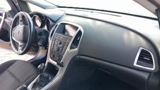Opel Astra Astra J (PC6/PD6/PE6/PF6), Hatchback 5-drs, 2009 / 2015 1.7 CDTi 16V 110 picture 11