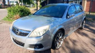 Opel Signum Signum (F48), Hatchback 5-drs, 2003 / 2008 2.2 direct 16V picture 3