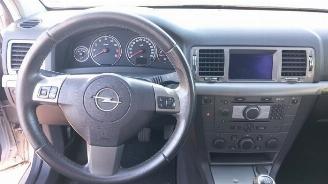 Opel Signum Signum (F48), Hatchback 5-drs, 2003 / 2008 2.2 direct 16V picture 17