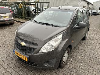 skadebil auto Chevrolet Spark 1.0-16V 2011/5
