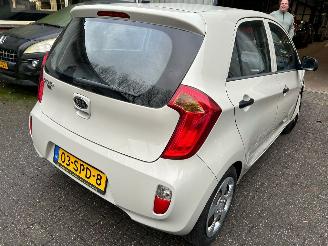 Kia Picanto 1.0 CVVT Comfort Plus picture 6