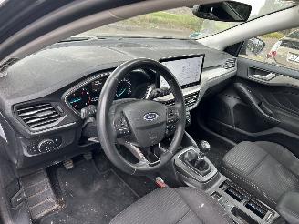 Ford Focus 1.0 EcoBoost Hybrid Titanium  5 drs picture 12