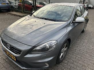 Salvage car Volvo V-40 2.0  D2   R -Design 2015/12