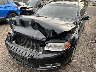 Vrakbiler auto Volvo V-70 2.0 D Kinetic 2010/1