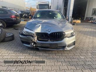 Dezmembrări autoturisme BMW 5-serie 5 serie (G30), Sedan, 2016 530d xDrive 3.0 TwinPower Turbo 24V 2018/11