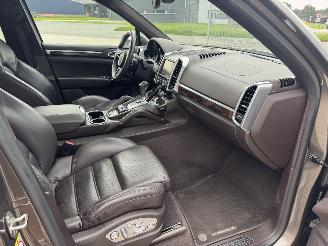 Porsche Cayenne S E-HYBRID Panorama Xenon Leder Voll picture 14