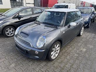 Avarii autoturisme Mini Mini COOPER S 120 KW LEDER XENON 2003/10