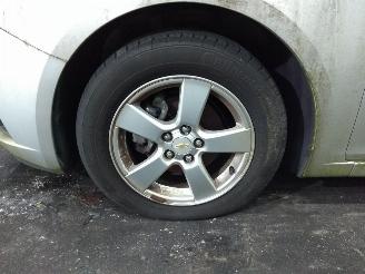 Chevrolet Cruze  picture 2