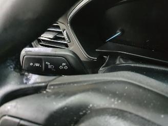 Ford Focus Active Titanium X Business EcoBoost picture 18