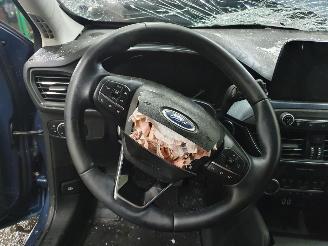 Ford Focus Active Titanium X Business EcoBoost picture 22