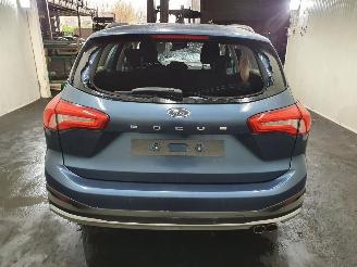 Ford Focus Active Titanium X Business EcoBoost picture 9