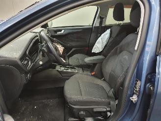 Ford Focus Active Titanium X Business EcoBoost picture 21