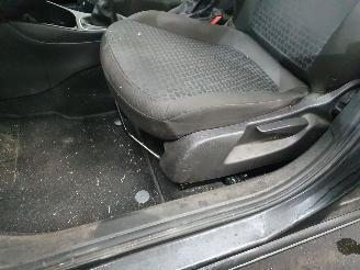 Opel Corsa 1.4 Bi-Fuel Business picture 12