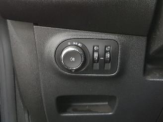 Opel Corsa 1.4 Bi-Fuel Business picture 25