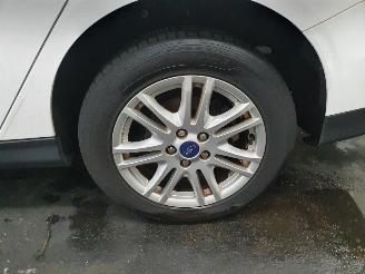 Ford Focus 1.0 EcoBoost Titanium picture 26