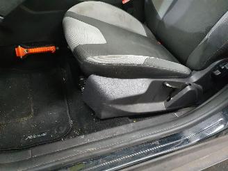 Ford Focus 1.6 TI-VCT Trend Sport picture 25