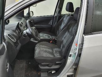 Opel Agila F68 1.2i picture 13