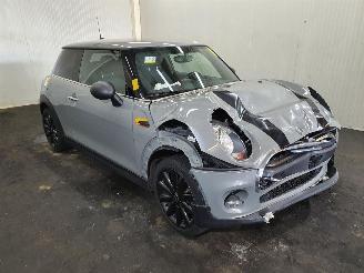 Uttjänta bilar auto Mini Mini F56 One Chili 2017/6